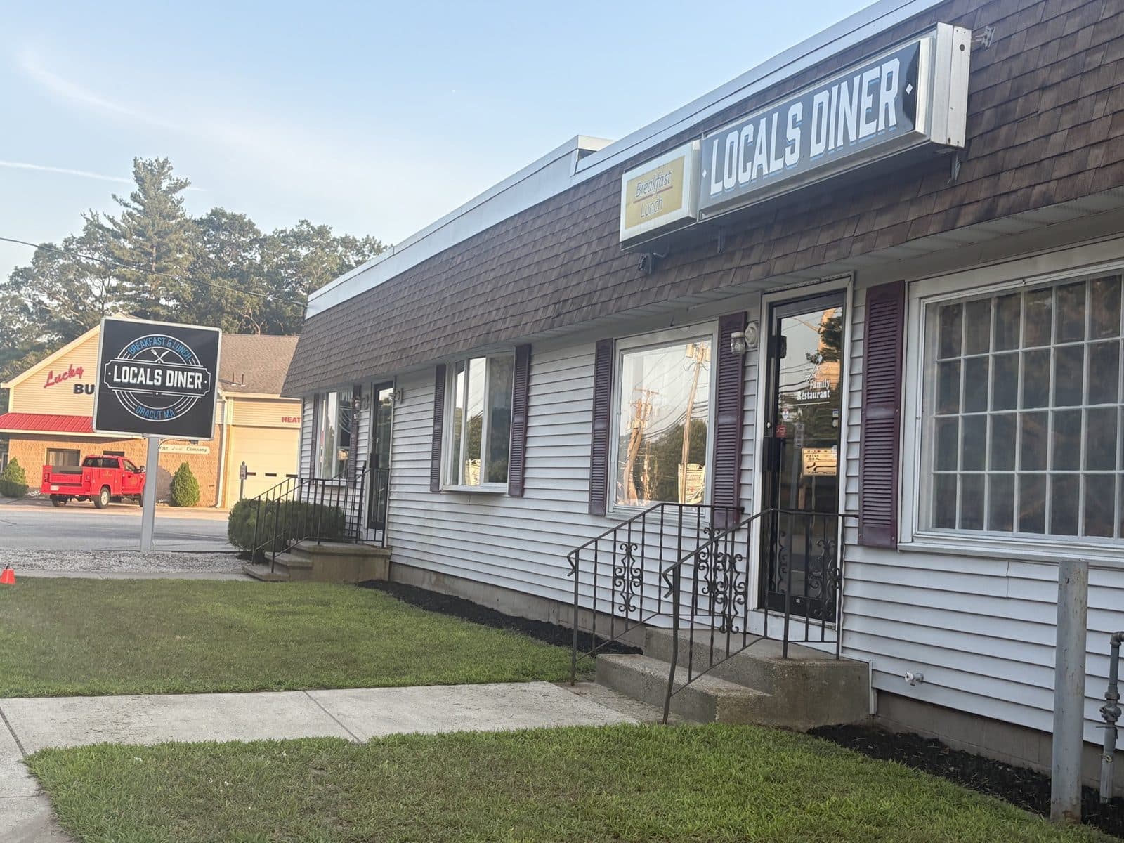 Locals Diner exterior